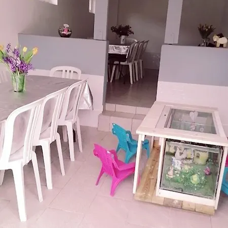 Domaine De L'inattendu Apartamento Estissac